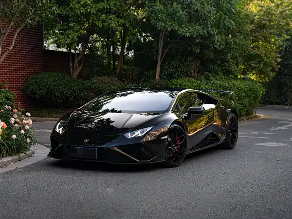 Lamborghini Huracan 2021