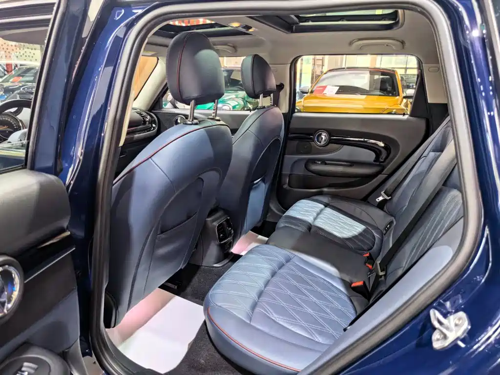 MINI Clubman 2019 — фото 13