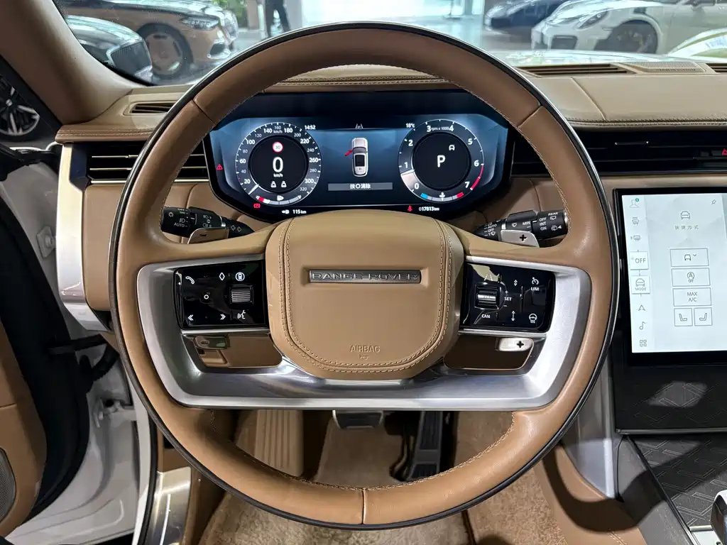 Land Rover Range Rover 2024 — фото 24