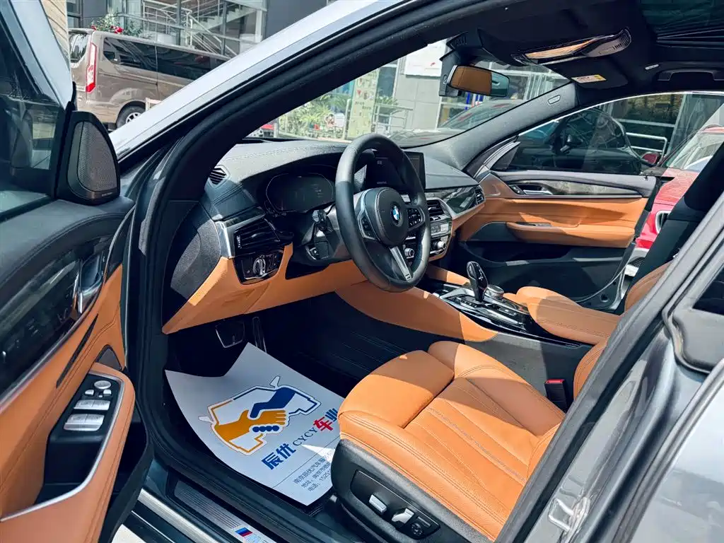 BMW 6 Series GT 2019 — фото 9
