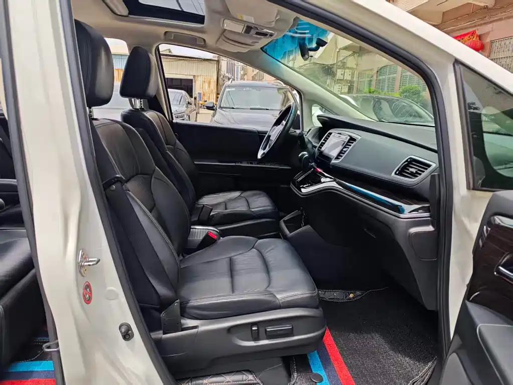 Honda Odyssey 2019 — фото 12