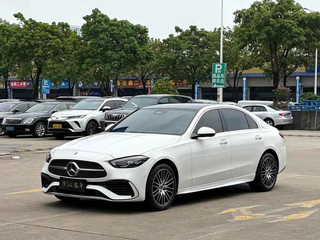 Mercedes-Benz C-Class 2025