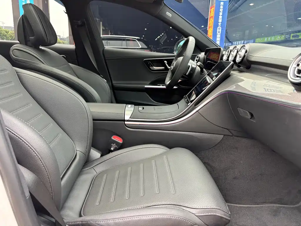 Mercedes-Benz C-Class 2025 — фото 14