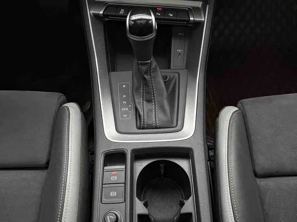 Audi Q3 2022 — фото 18