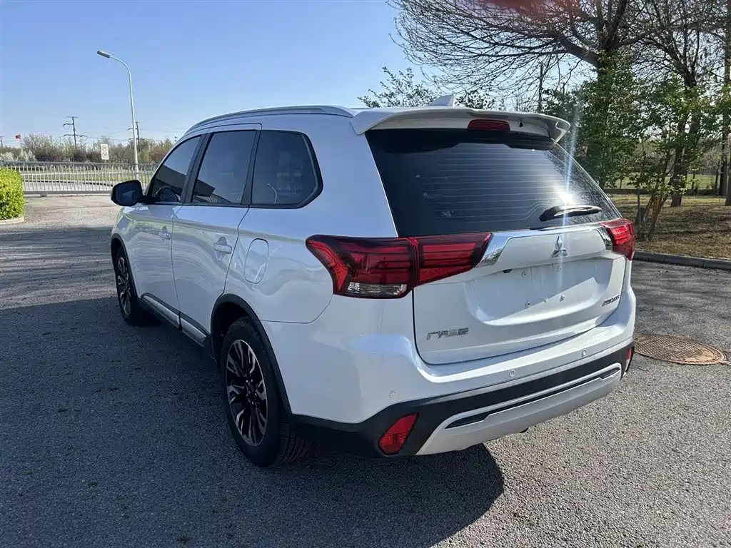 Mitsubishi Outlander 2019