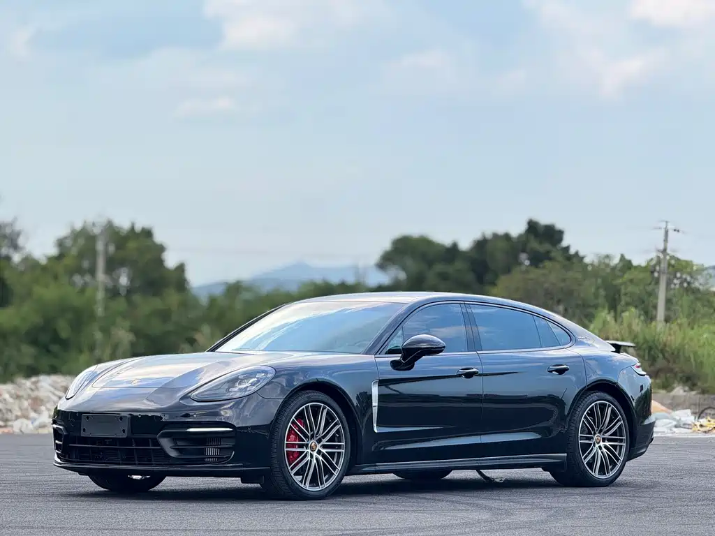 Porsche Panamera 2022 — фото 1