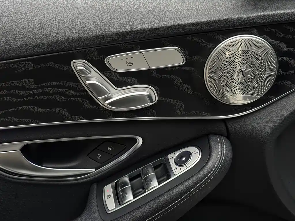 Mercedes-Benz C-Class 2019 — фото 18