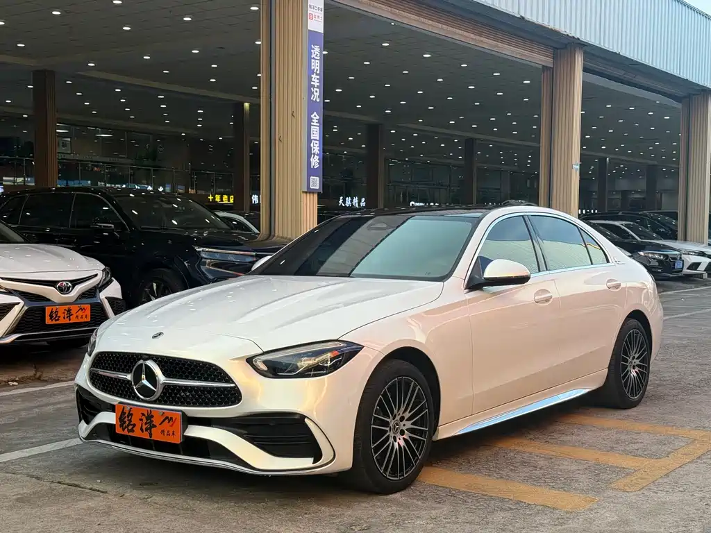 Mercedes-Benz C-Class 2024