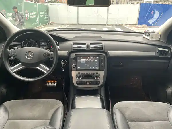 Mercedes-Benz R-Class 2015