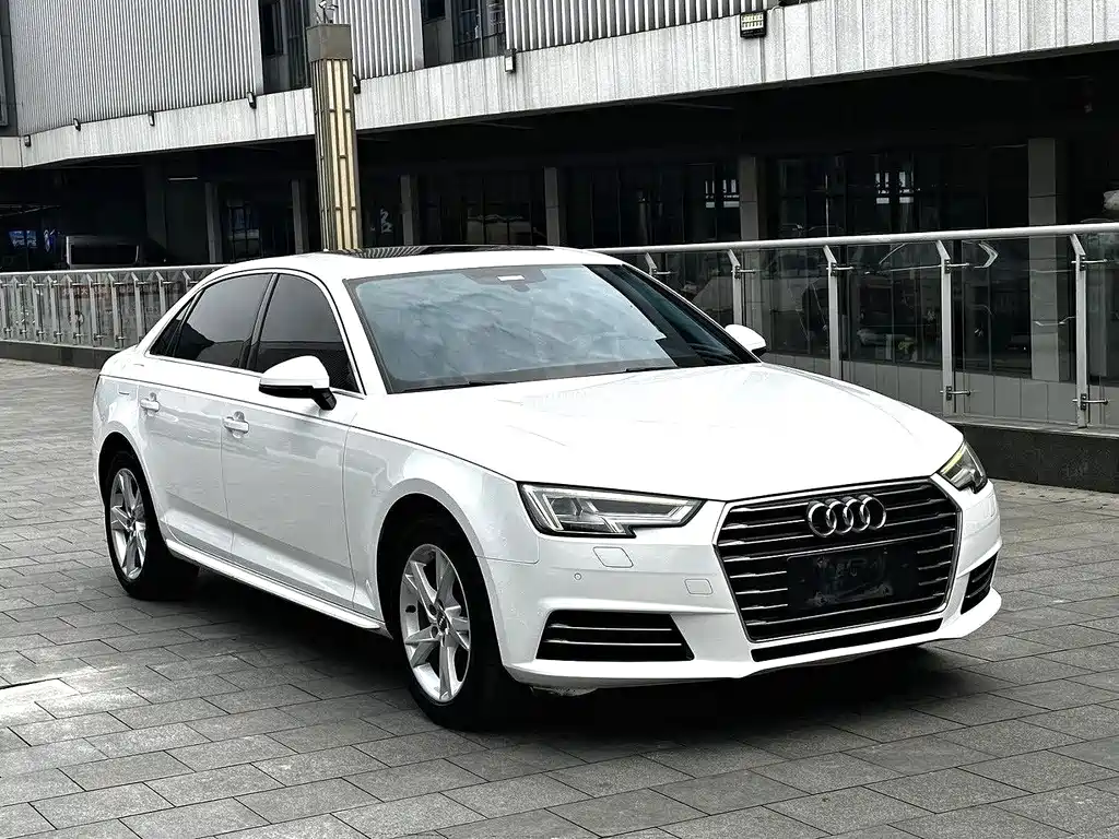 Audi A4L 2018