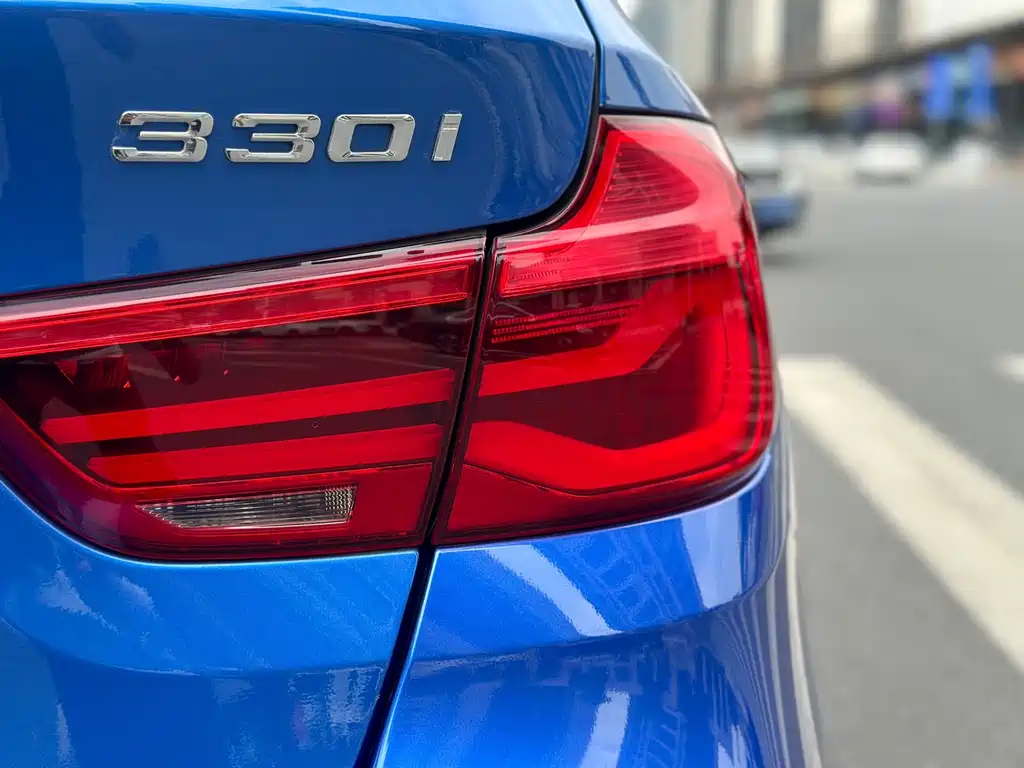 BMW 3 Series GT 2018 — фото 19