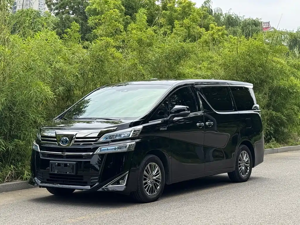 Toyota Vellfire 2020 — фото 1