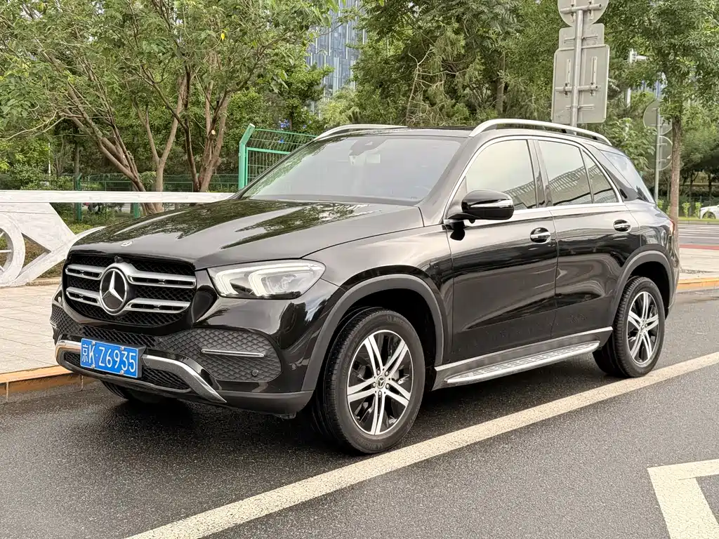 Mercedes-Benz GLE 2020 — фото 1