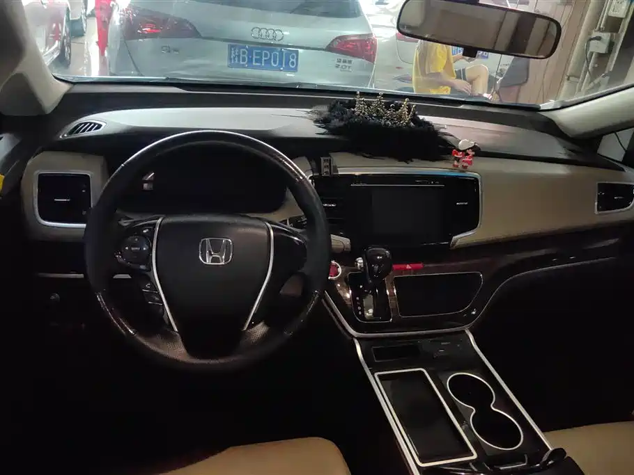 Honda Odyssey 2018 — фото 12