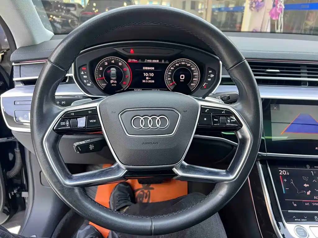 Audi A8 2022 — фото 12
