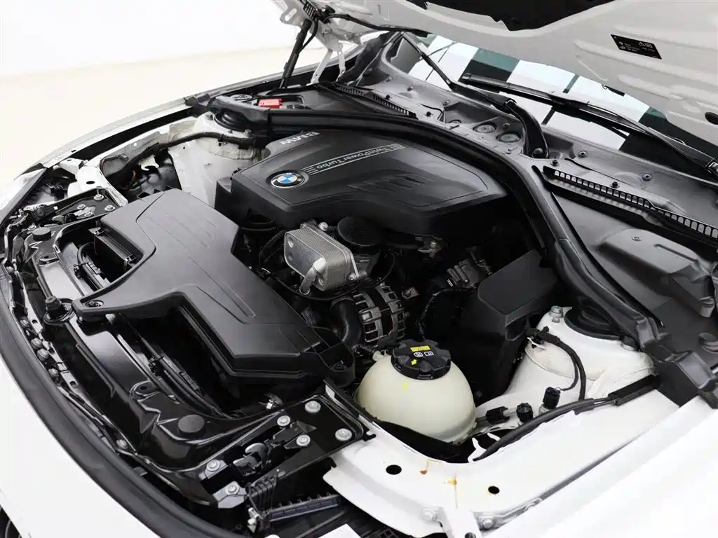 BMW 3 Series 2016 — фото 22