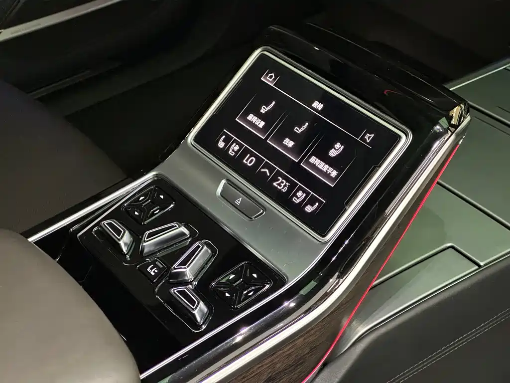 Audi A8 2019 — фото 16