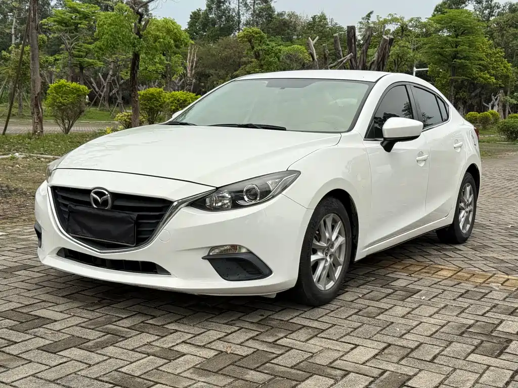 Mazda 3 Axela 2014