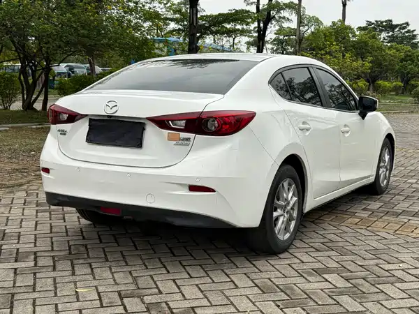 Mazda 3 Axela 2014