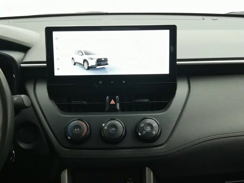 Toyota Corolla Cross 2023 — фото 12