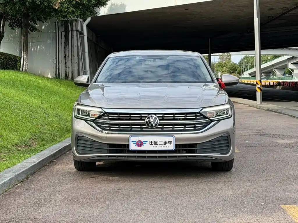 Volkswagen Sagitar 2022