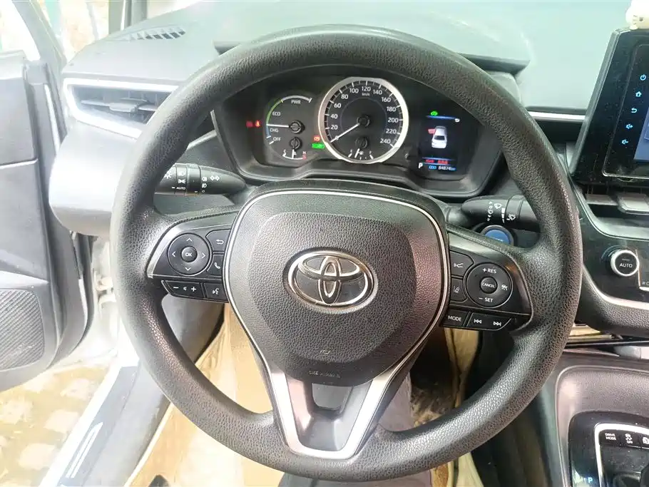 Toyota Corolla 2021 — фото 15