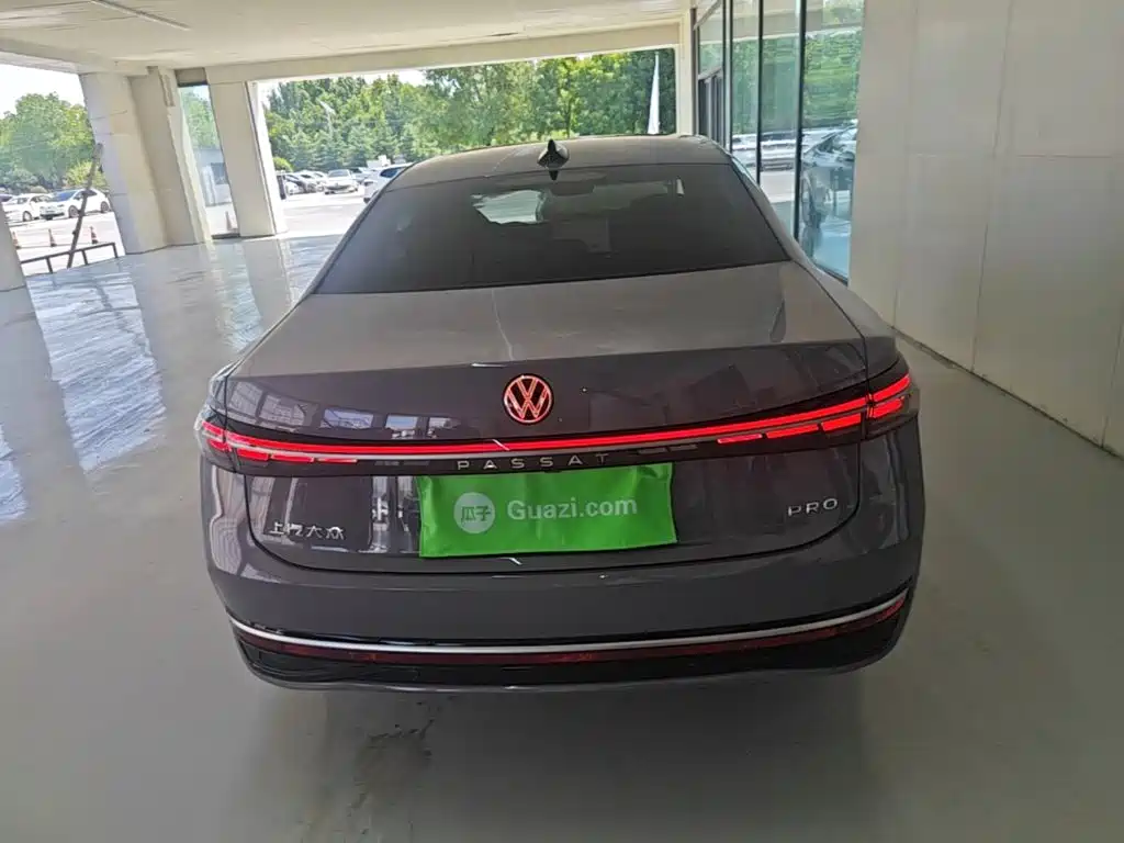 Volkswagen Passat 2024