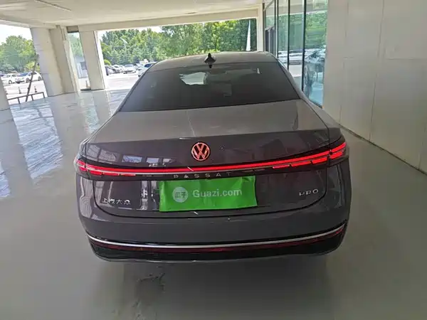 Volkswagen Passat 2024