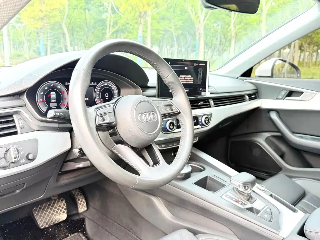Audi A4L 2021