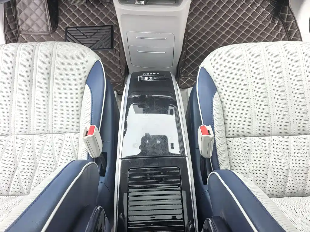 Roewe iMAX8 2022 — фото 25