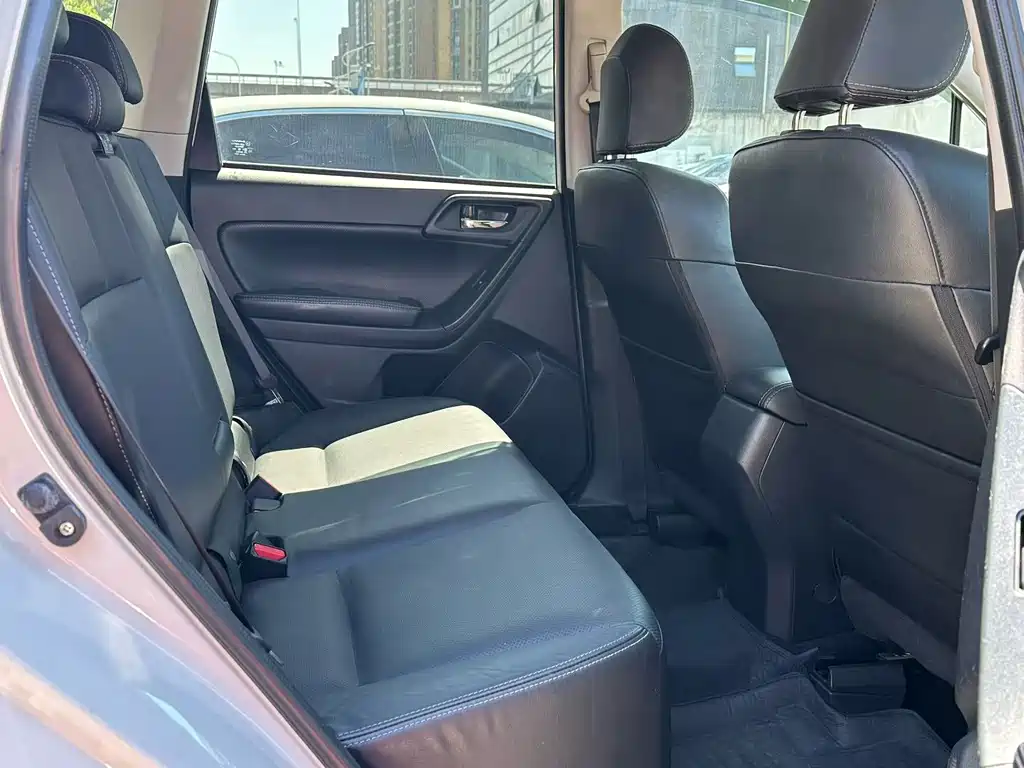 Subaru Forester 2015