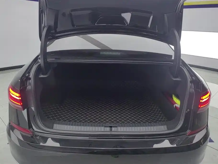 Volkswagen Passat 2023