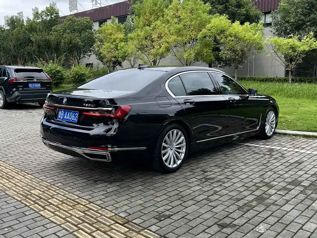 BMW 7 Series 2020 — фото 9