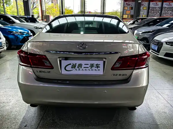 Lexus ES 2011