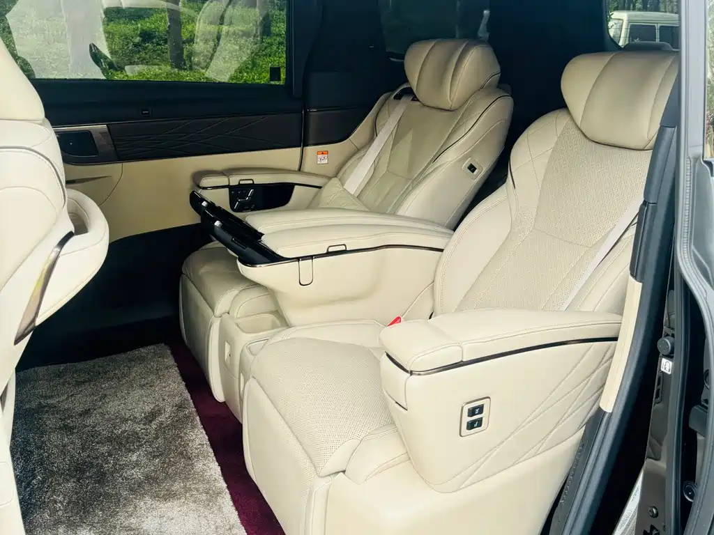 Toyota Alphard 2025 — фото 6