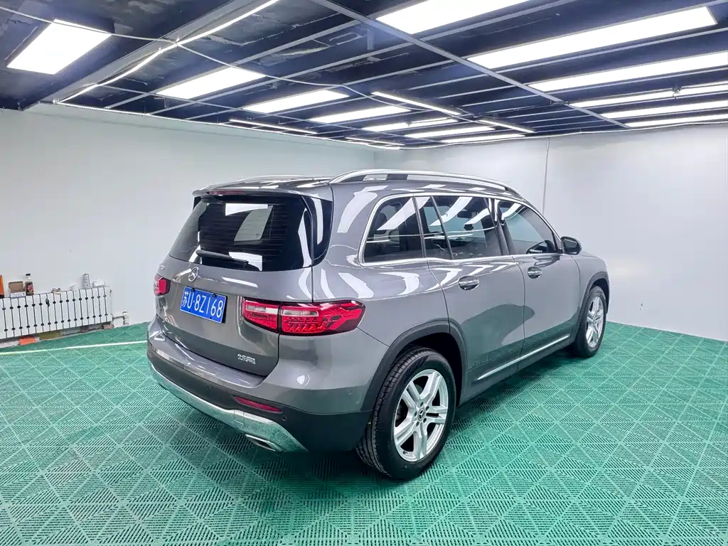 Mercedes-Benz GLB 2021