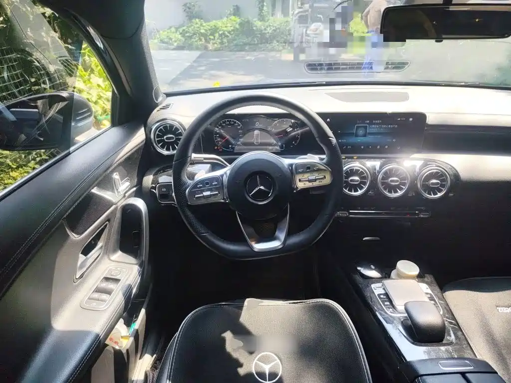 Mercedes-Benz A-Class 2019 — фото 3