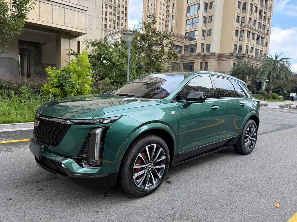 Cadillac XT5 2025 — фото 1
