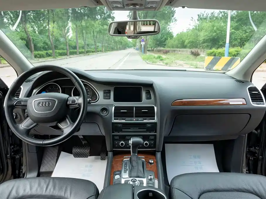 Audi Q7 2015 — фото 19