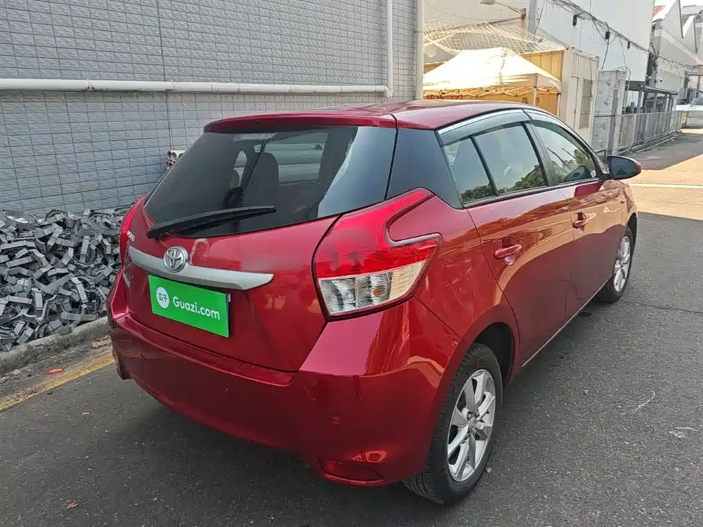 Toyota Yaris L 2015 — фото 5