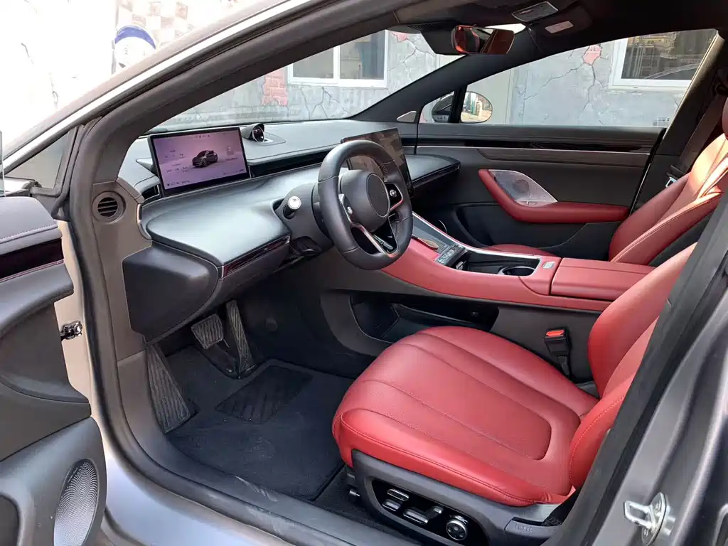 Luxeed Zhijie S7 2024