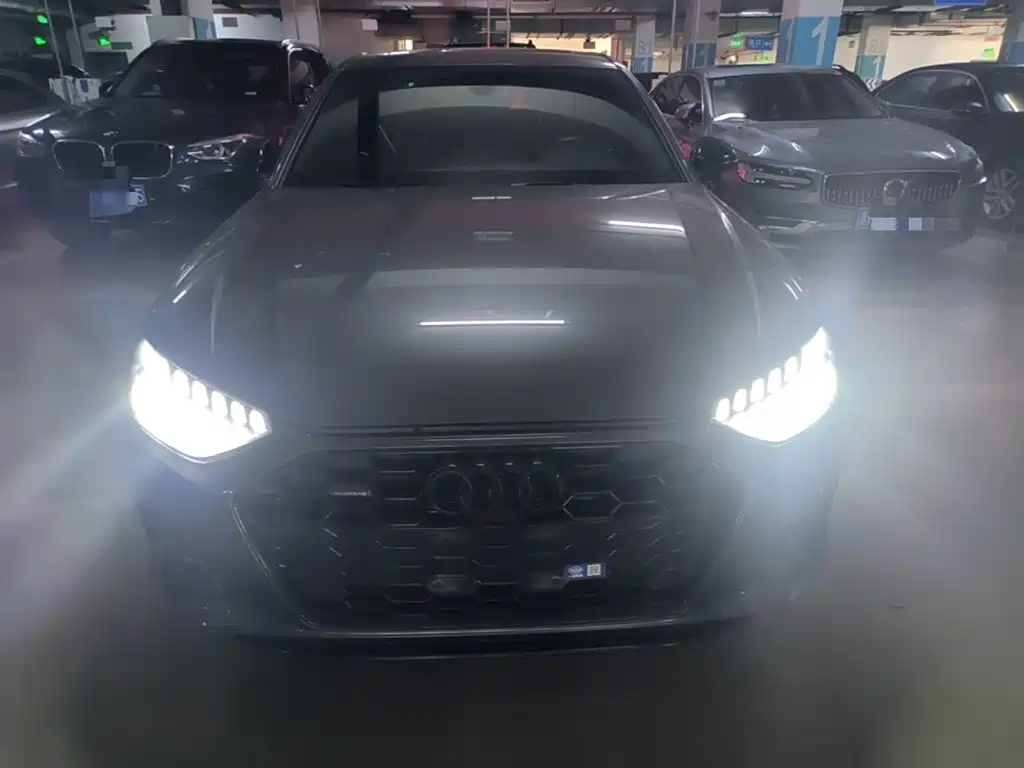 Audi A4L 2023