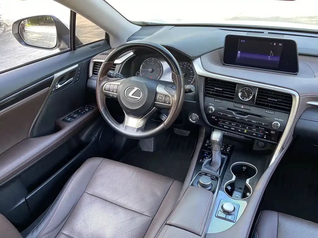 Lexus RX 2017 — фото 10