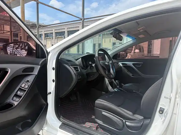 Hyundai Elantra Langdong 2016
