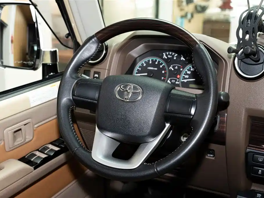 Toyota Land Cruiser 2024 — фото 13