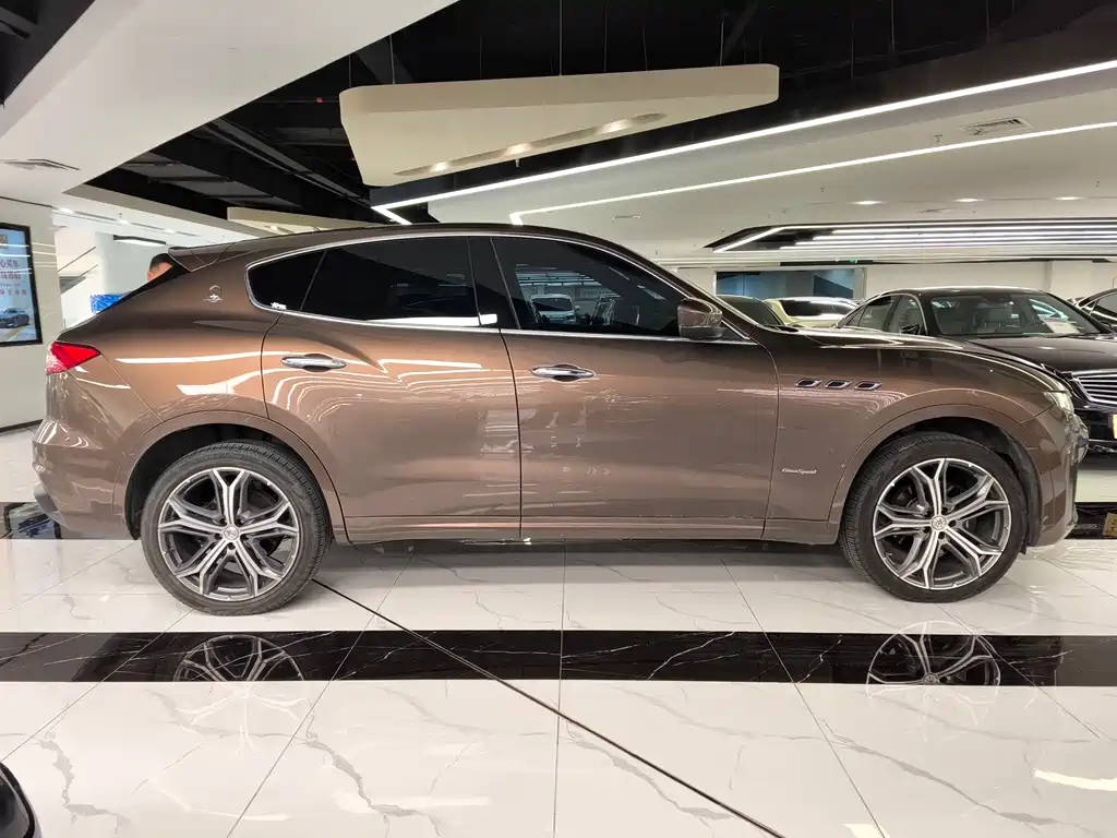 Maserati Levante 2020 — фото 4