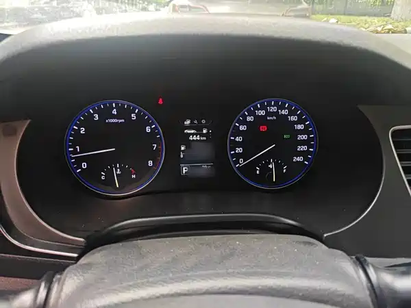 Hyundai Mistra 2015