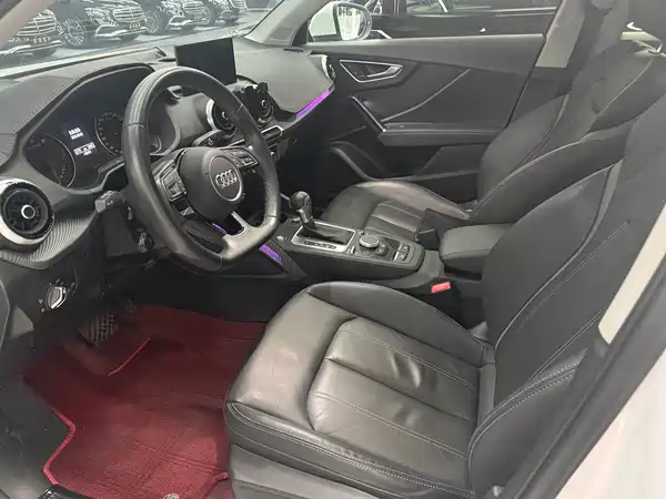 Audi Q2L 2024