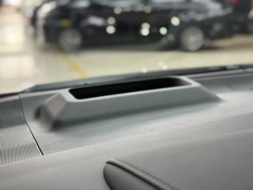Toyota Alphard 2023 — фото 10