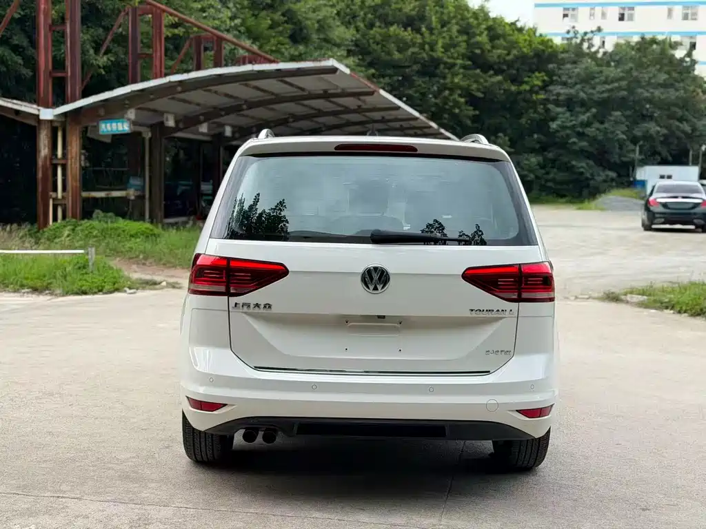 Volkswagen Touran 2019 — фото 5